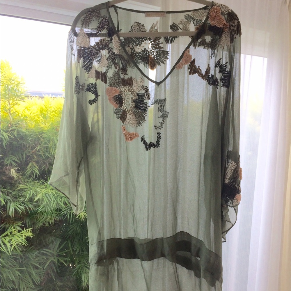 Stunning Hand beaded, never worn impeccable flowing top!